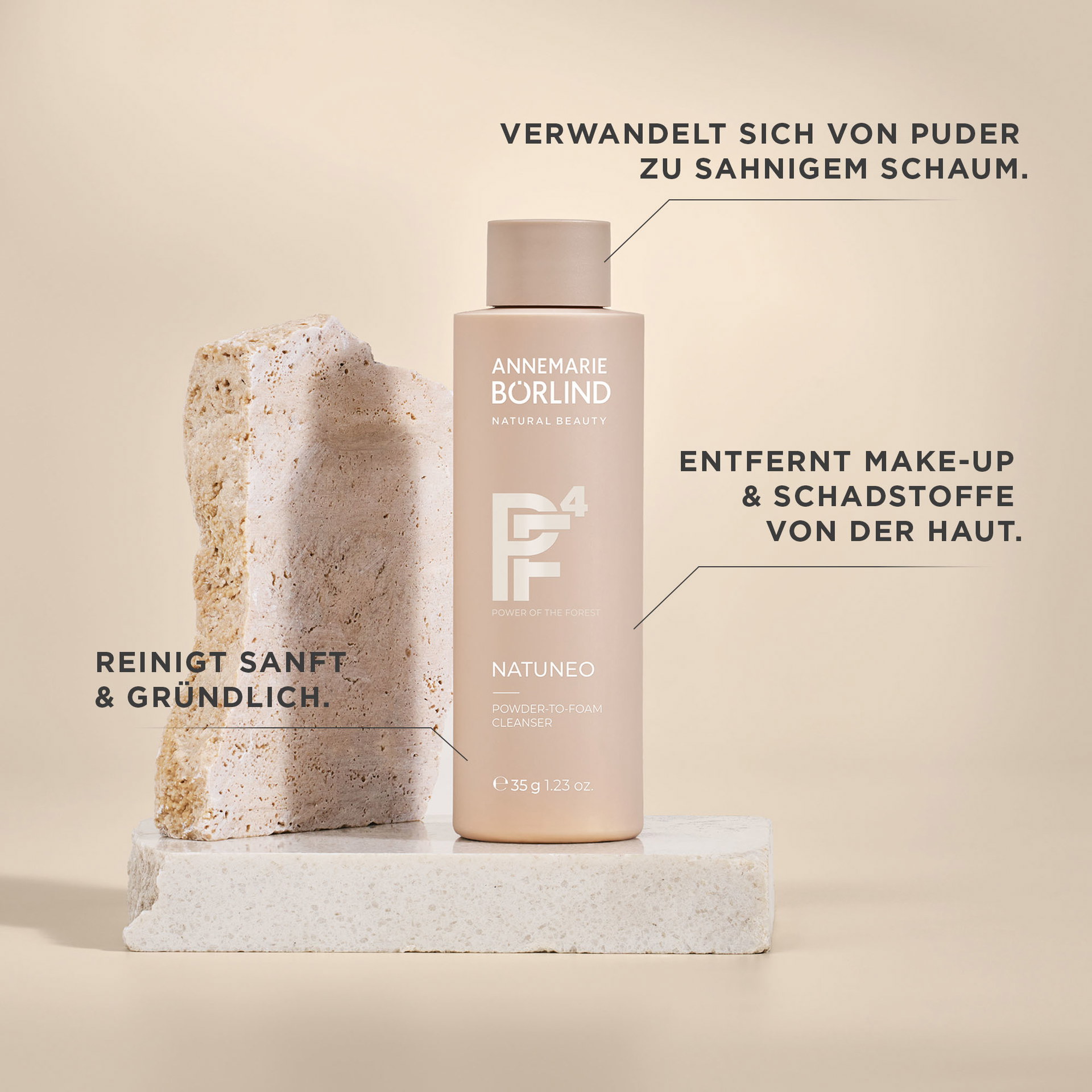 ANNEMARIE BÖRLIND NATUNEO Powder-to-Foam Cleanser vor Naturstein mit Produktvorteilen in Text