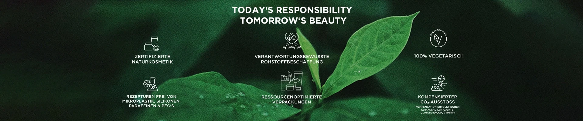 Grüne Blätter mit Icons und Texten zu zertifizierter Naturkosmetik, vegetarisch, nachhaltiger Rohstoffbeschaffung und CO₂-...