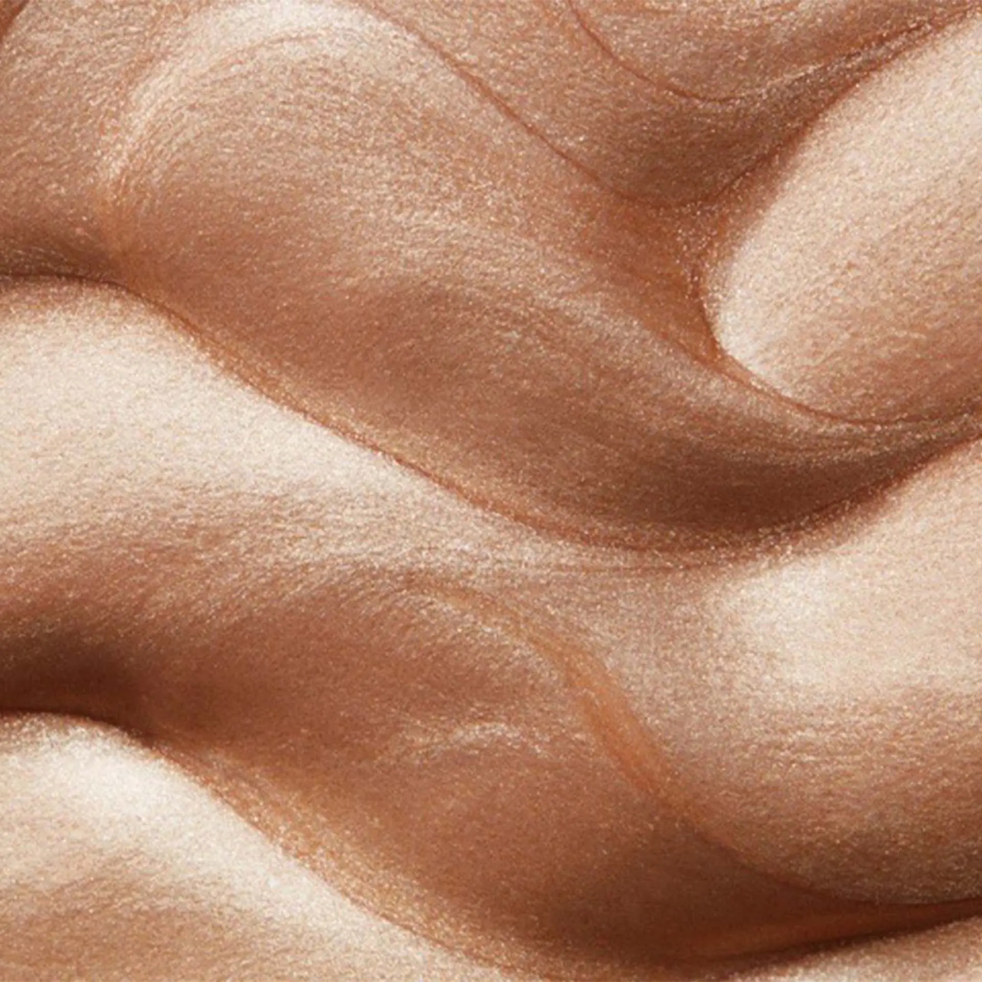 ANNEMARIE BÖRLIND Make-up Teint Liquid Highlighter mit cremiger, schimmernder Textur in Beige-Brauntönen